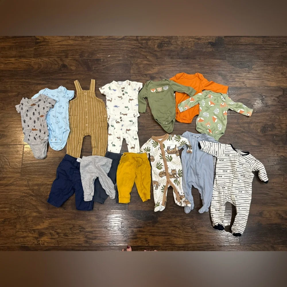 Bundle of baby boy clothes - Picture 2 of 7